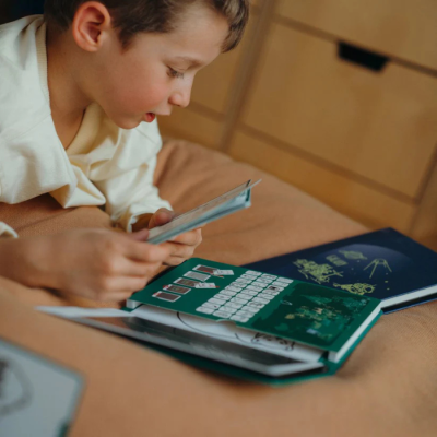 Tablet Mágico com ilustrações: Animais Selvagens | KidyWolf