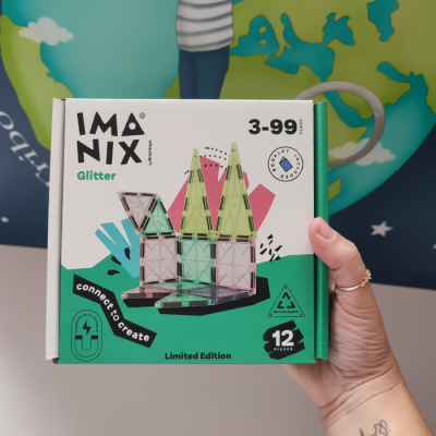 Caixa do brinquedo IMANIX Glitter com 12 peças coloridas e base preta