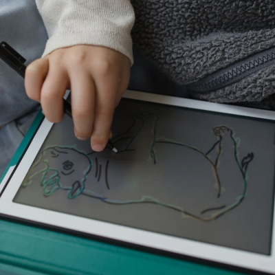 Tablet Mágico com ilustrações: Animais Selvagens | KidyWolf