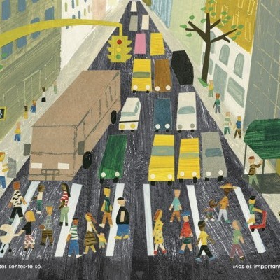 Ilustração de rua movimentada com veículos e várias pessoas a atravessar