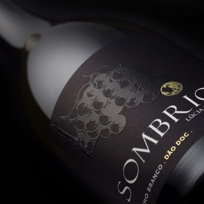 https://www.reserva86.pt/product/sombrio-branco-2017 https://www.reserva86.pt/product/sombrio-branco-2017