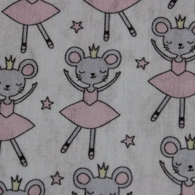 Padrão de tecido com ratinhas cor-de-rosa a dançar balé e estrelas.
