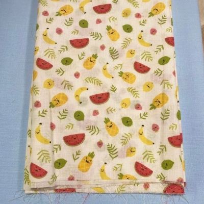 Tutti Frutti fundo branco 50cm