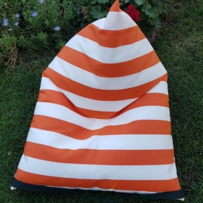 Puffs/Almofadas - confirmar padrões por mensagem ou mail por favor