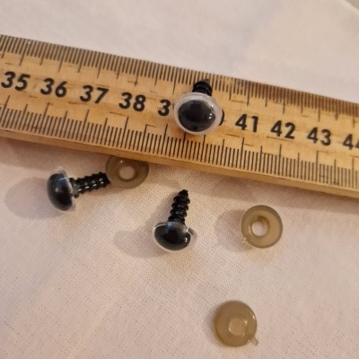 https://www.risquinhasebolinhas.com/product/olhos-para-bonecos-12mm-com-fecho-de-seguranca https://www.risquinhasebolinhas.com/product/olhos-para-bonecos-12mm-com-fecho-de-seguranca