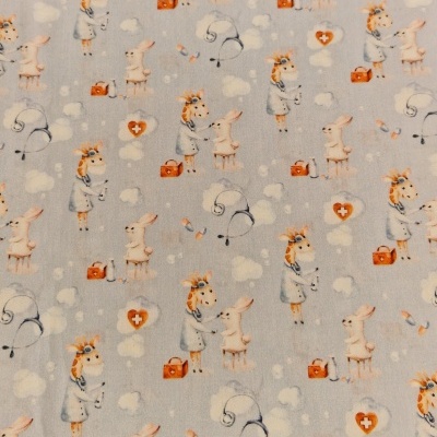 tecido cinzento com padrão de girafas e coelhos médicos e símbolos médicos