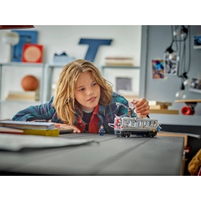 Lego 76321 - Marvel Super Heroes: Spider-Man vs. Doc Ock Subway Train Scene