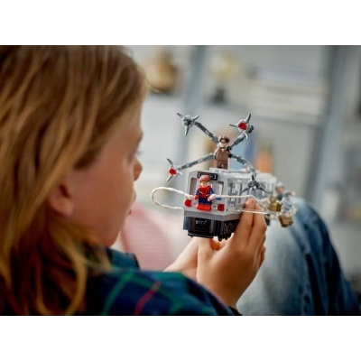 Lego 76321 - Marvel Super Heroes: Spider-Man vs. Doc Ock Subway Train Scene