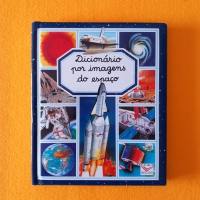 Dicionário por imagens do espaço