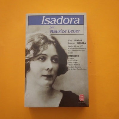 Isadora, Maurice Lever