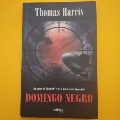 Domingo Negro, Thomas Harris