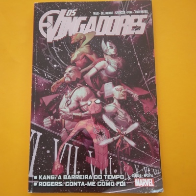 Marvel - Os vingadores, série II, n.º 2: Kang, a barreira do tempo; Rogers, conta-me como foi