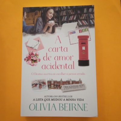 A Carta de Amor Acidental, Olivia Beirne