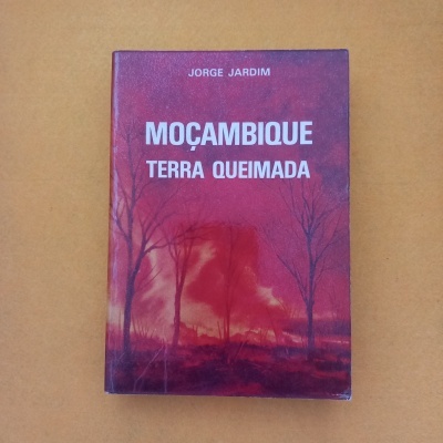 Moçambique, terra queimada, de Jorge Jardim