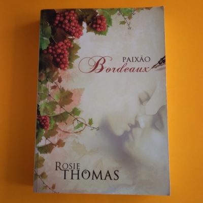 Paixão Bordeaux, Rosie Thomas