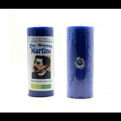 Duas velas azuis cilíndricas, uma com rótulo branco e texto Dr. Sousa Martins