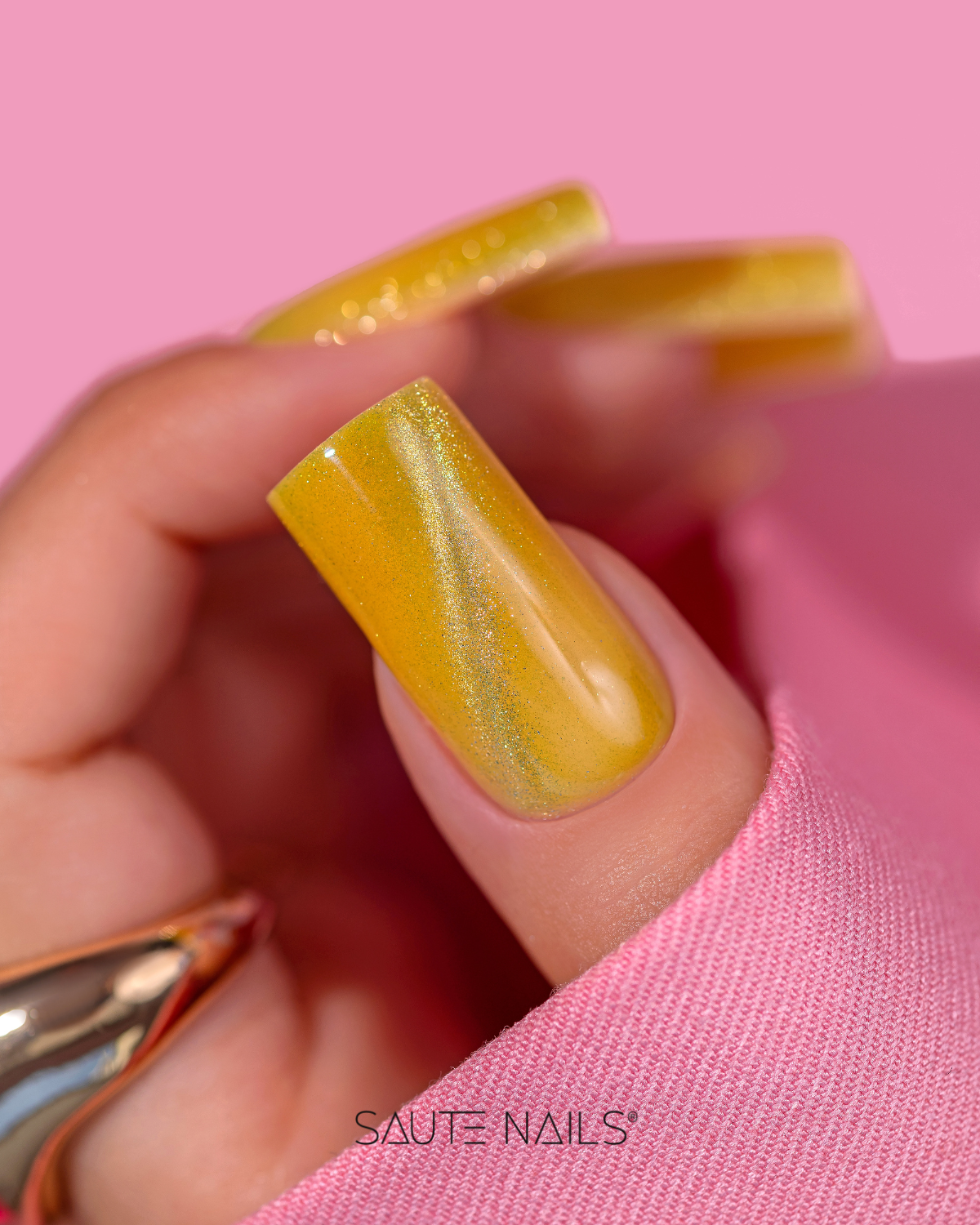 Verniz Gel Magnético Cateye Effect E05 (Amarelo Dourado Néon) Verniz Gel Magnético Cateye Effect E05 (Amarelo Dourado Néon)