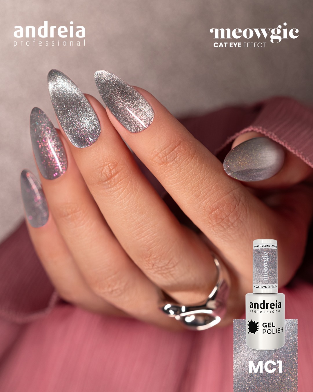 Verniz Gel Andreia Cat Eye Effect MC1 (Prateado com Brilhos Rosa) Verniz Gel Andreia Cat Eye Effect MC1 (Prateado com Brilhos Rosa)