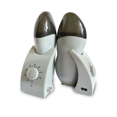 Dois aparelhos brancos com termóstatos e tampas cinzentas opacas.