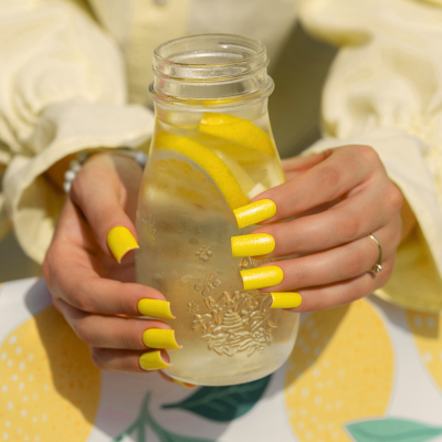 Verniz Gel Saute Nails S302 - Lemon Pop (Amarelo Limão Neon com Brilho)
