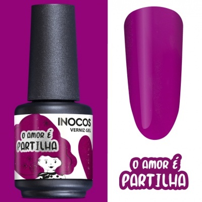 Frasco de verniz gel roxo INOCOS com texto 'O AMOR É PARTILHA' e amostra da cor roxa