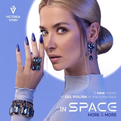 Victoria Vynn In Space More & More (Cores 319 ao 323)