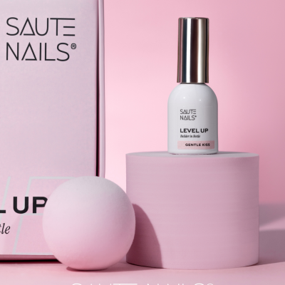 Gel Construtor Saute Nails BiB Level UP – Gentle Kiss (Rosa Leitoso semi-transparente) 8ml