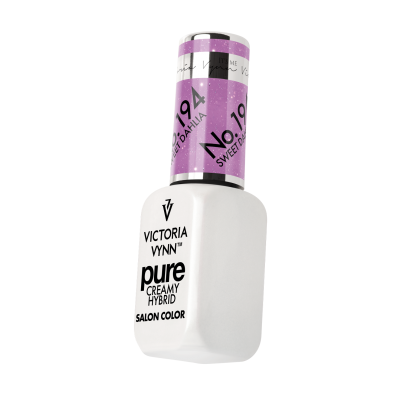 Verniz para unhas Victoria Vynn com tampa roxa e branca e texto preto