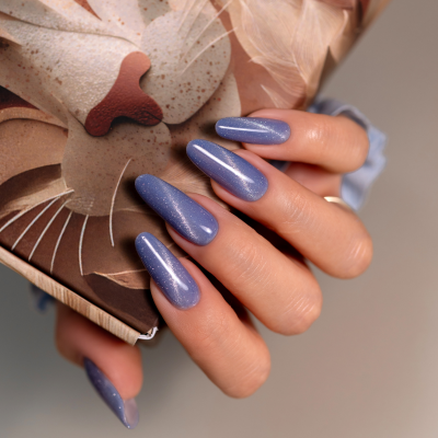 Verniz Gel Saute Nails Cateye Effect E14 (Azul com um Brilho Prateado)