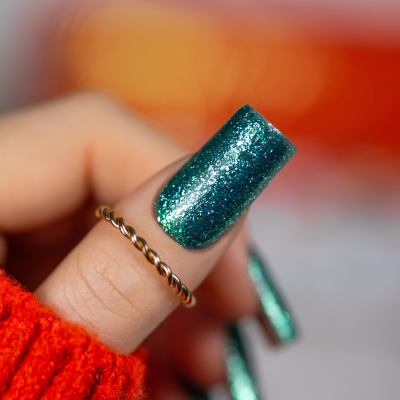 Verniz Gel Saute Nails S288 - Mistletoe Kisses (Verde Turquesa com Partículas Prata)