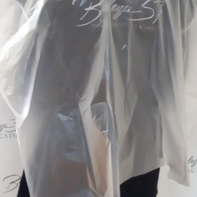 Penteador Descartável em PVC 900 x 1000 mm - 50 Unidades