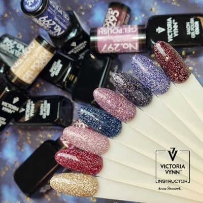 Victoria Vynn In Space More & More (Cores 319 ao 323)