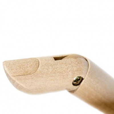 Mão de treino articulada em madeira