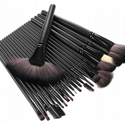 Bolsa com 24 Pincéis de Maquilhagem