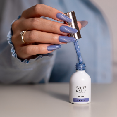 Verniz Gel Saute Nails Cateye Effect E14 (Azul com um Brilho Prateado)