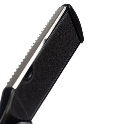 Lâmina de barbear descartável com cabo preto e lâmina metálica