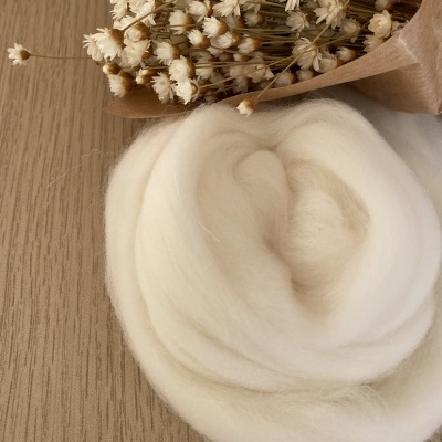 Lã feltrada branca (1metro)