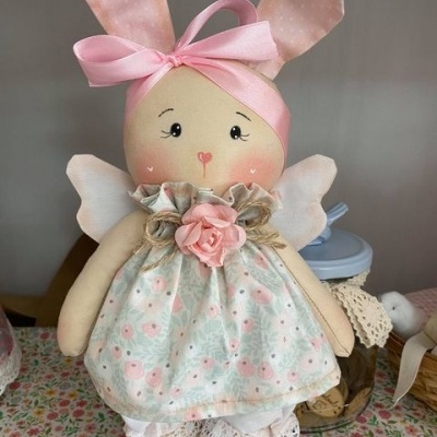 https://www.rutegranja.pt/product/angel-bunnie-menina