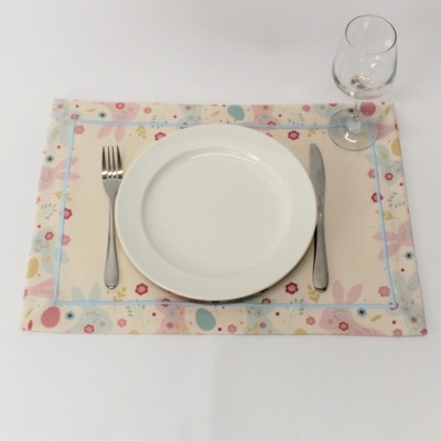 Mantel individual/Camino de mesa Happy Easter beige