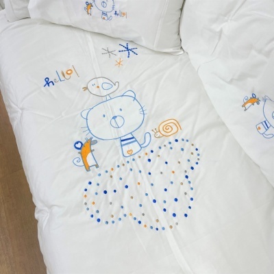 Conjunto Edredón Bordado Algodón Gato