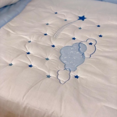 Conjunto Edredón Bordado Daisy