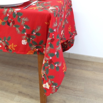 Mantel Beautiful Holly