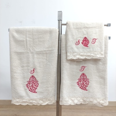 Juego de Toallas Baño Viana RED Personalizable