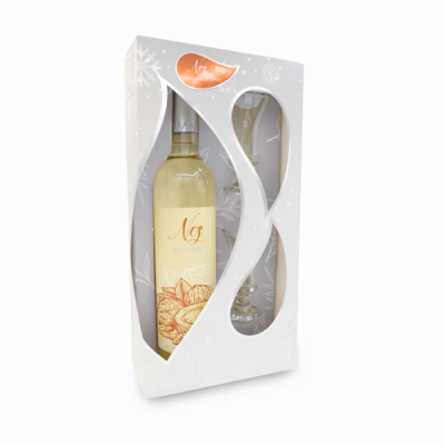 Conjunto garrafa de licor branco com copos em caixa branca decorada