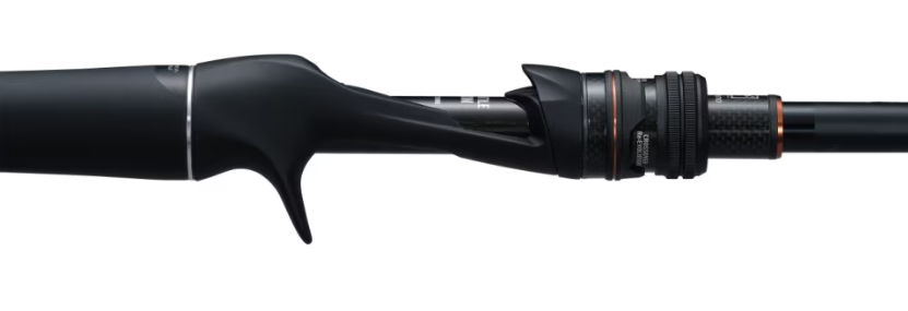 Cana Casting Shimano x Jackall Poison Adrena 1611 ML/H Vara de pesca preta com detalhes laranja e gatilho