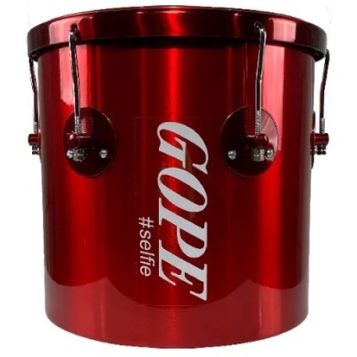 Tambor de percussão vermelho metálico com texto 'GOPE' e '#selfie'