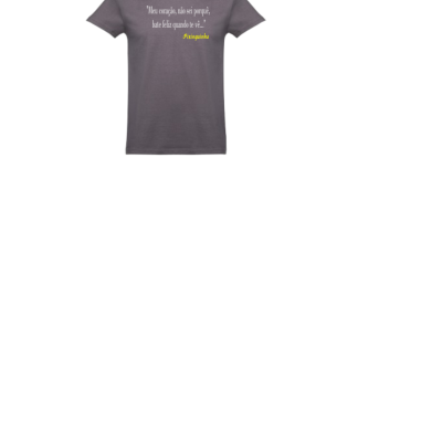 T-shirt cinzenta com texto impresso e assinatura no peito