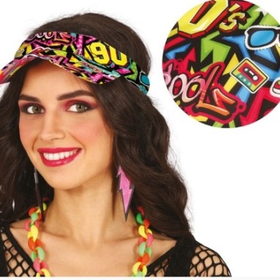 Visor colorido com estampado de graffiti e a inscrição '90s'