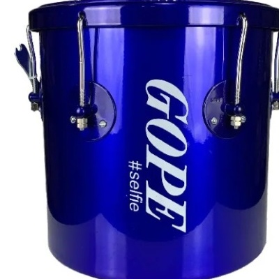 Tambor azul metálico com texto GOPE #selfie branco