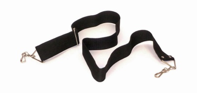 Cinta preta ajustável para bagagem com fechos metálicos